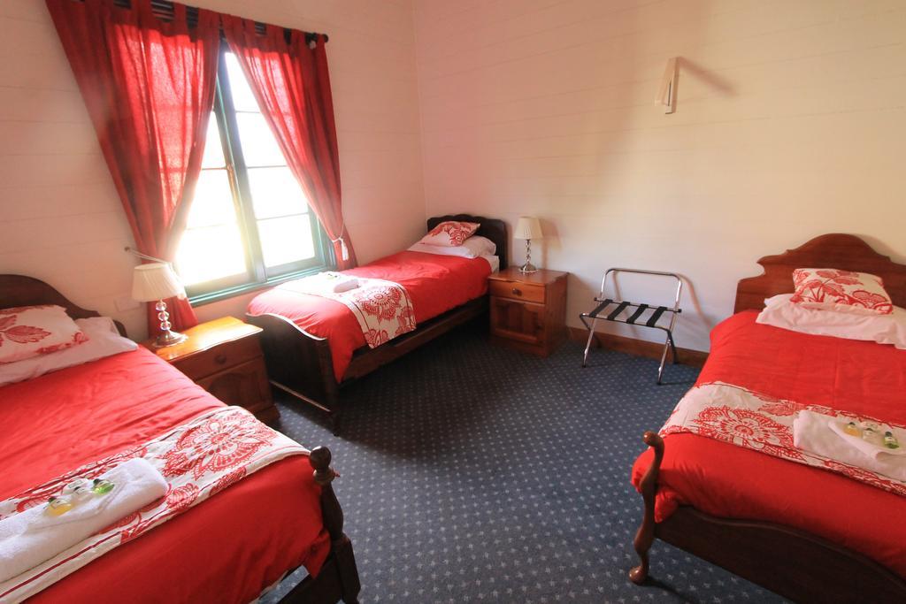 Kerrellie Cottages 2, 4&8 Reid Street Strahan Esterno foto