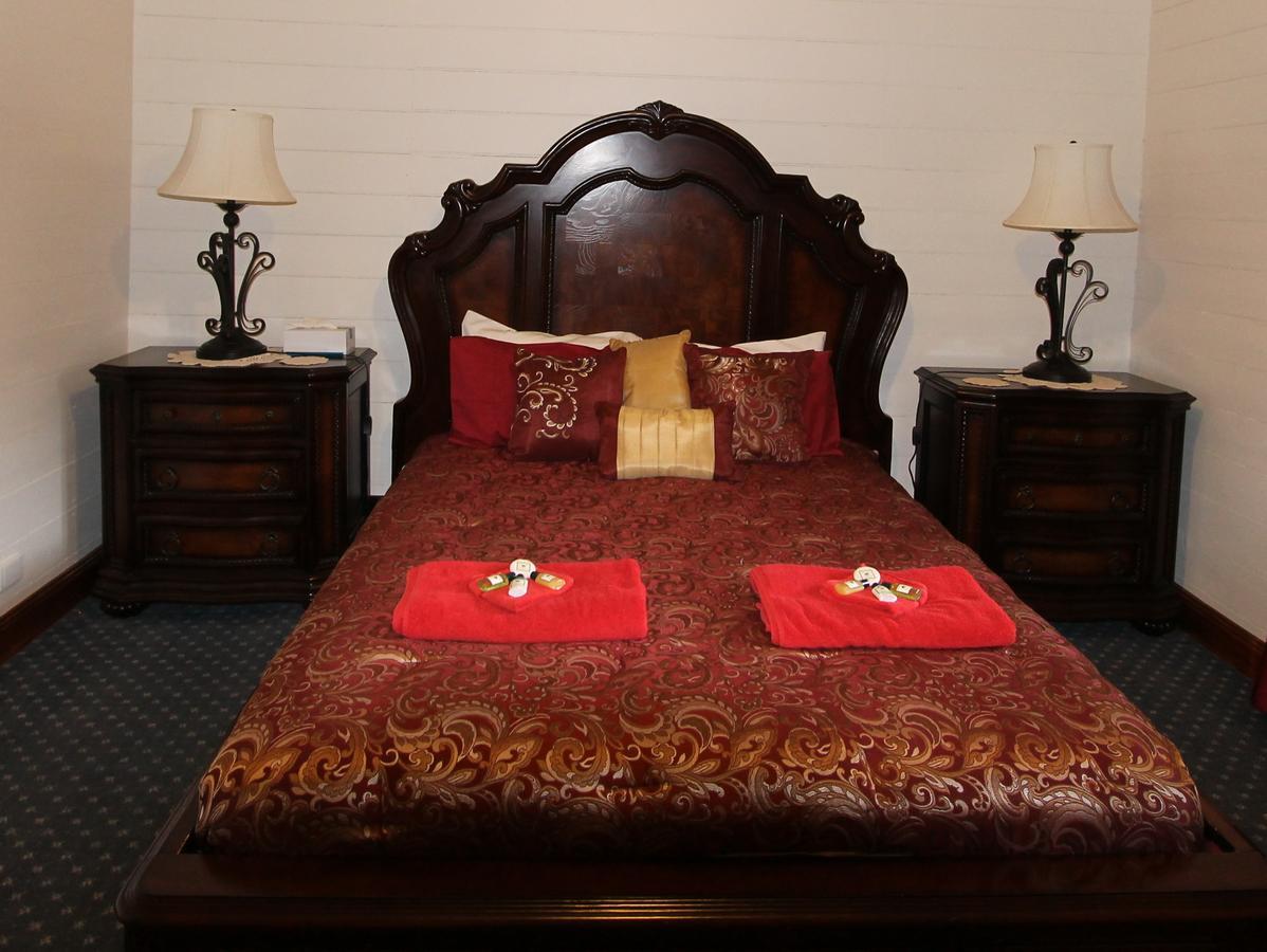 Kerrellie Cottages 2, 4&8 Reid Street Strahan Esterno foto